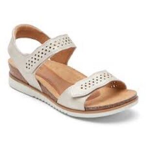 Cobb‎ Hill May Wave metallic sandals silver ankle strap women’s size 9 casual